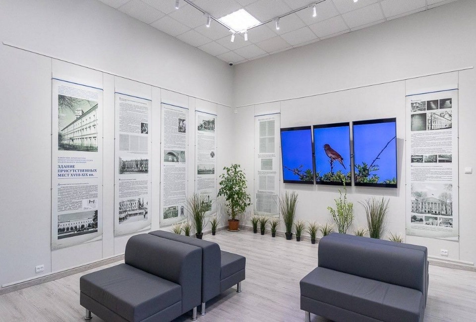 В здании правительства Псковской области обновилась выставочная зона В здании правительства Псковской области обновилась выставочная зона