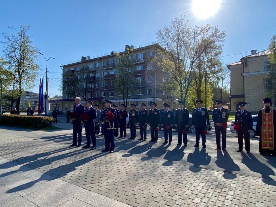 Михаил Ведерников принял участие в митинге в честь Дня Победы в Пскове