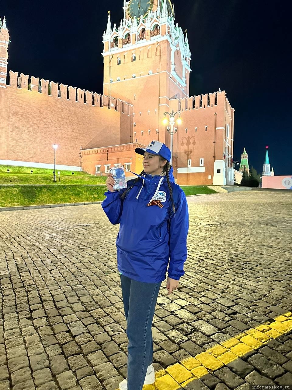 Жительница Невельского района стала одним из волонтеров на параде Победы в Москве