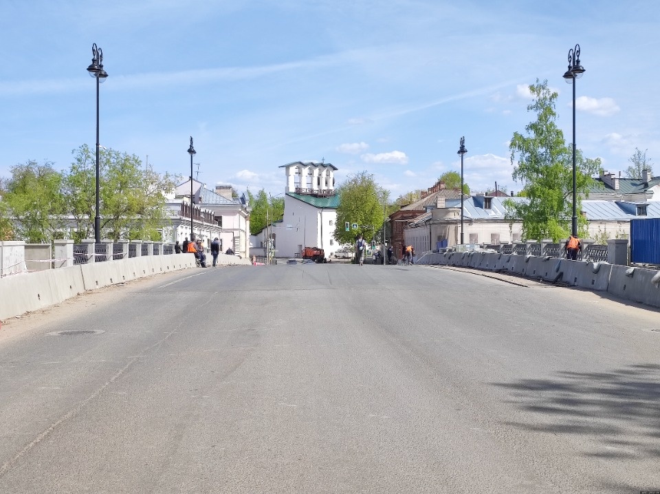 Архитектурную подвеску сделают на Троицком мосту Архитектурную подвеску сделают на Троицком мосту