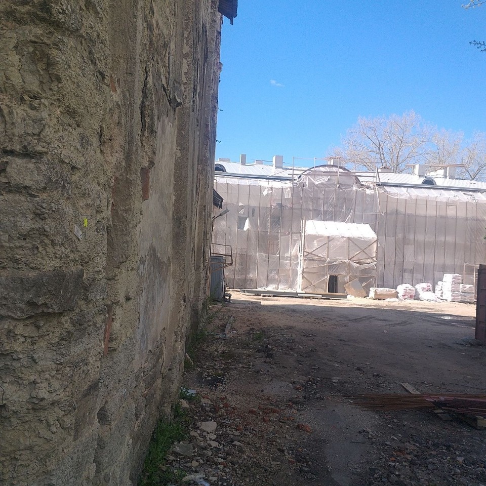 К концу года планируется отреставрировать Архиерейский дом на подворье Псково-Печерского монастыря