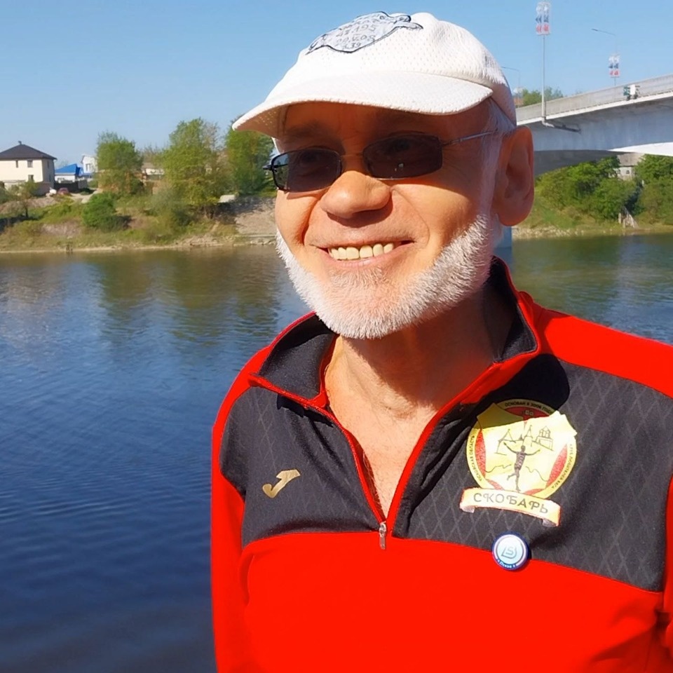 Любители бега из движения «5 вёрст» отметили два года пробежек в Пскове