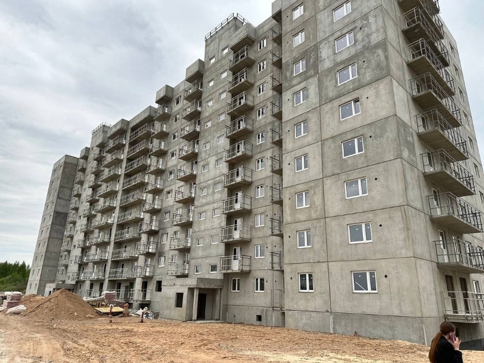 В доме для переселенцев в Пскове ведутся отделочные работы