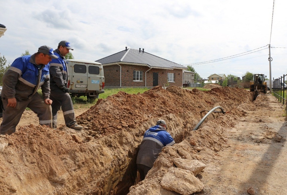 В Псковском районе началось строительство газопровода для догазификациии деревни Федоровщина