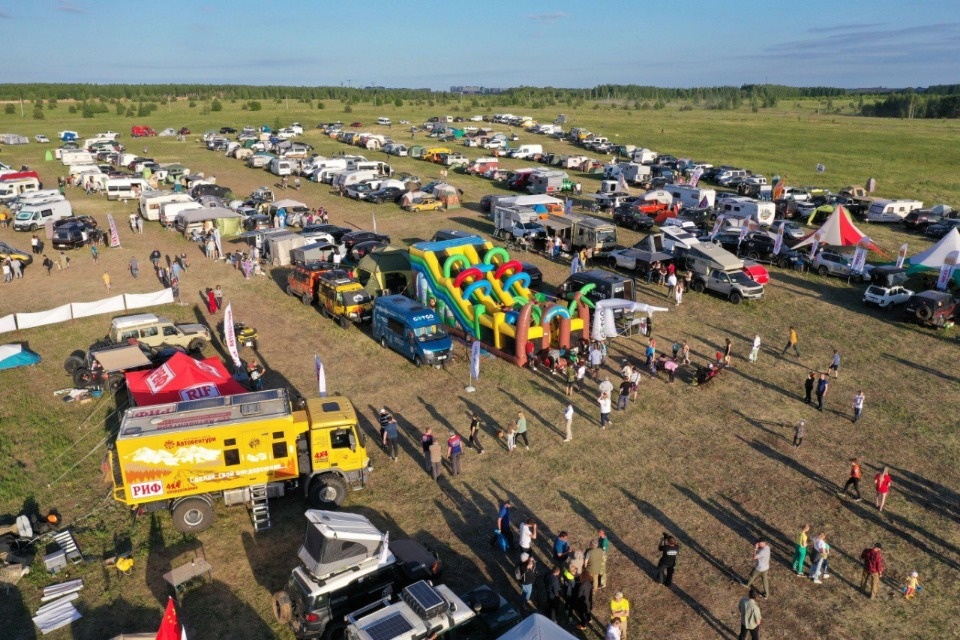 Фестиваль автомототуризма «Русские дороги» ждет гостей 3 и 4 июня в Изборске Фестиваль автомототуризма «Русские дороги» ждет гостей 3 и 4 июня в Изборске