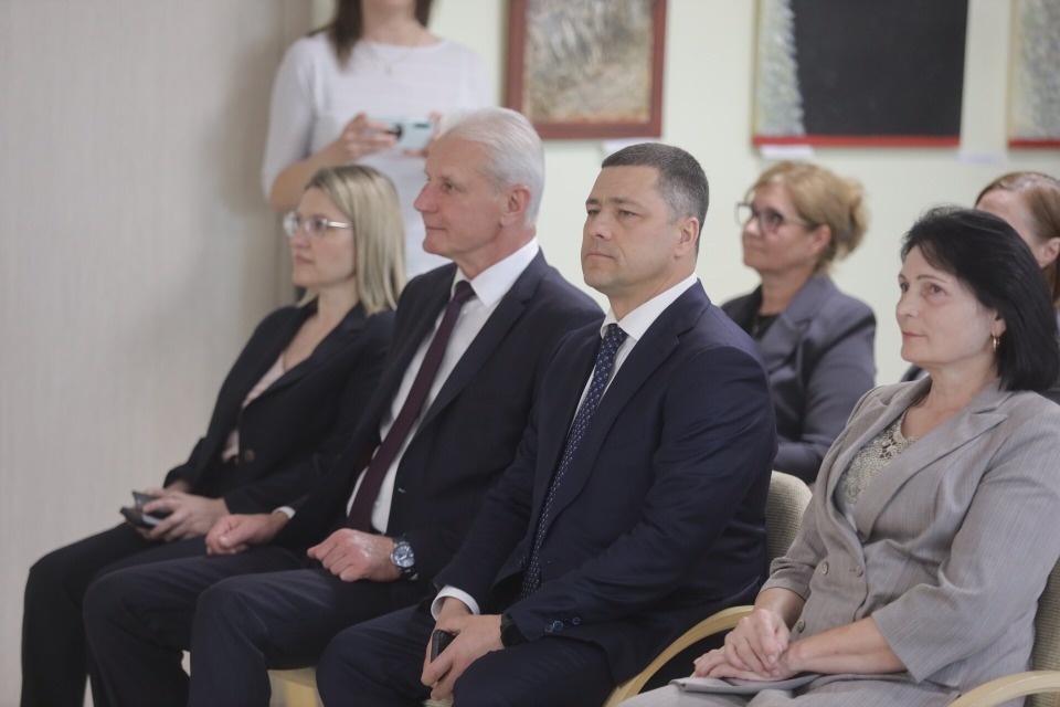 5-10% средств дорожного фонда губернатор предложил выделять на ремонт поселковых дорог