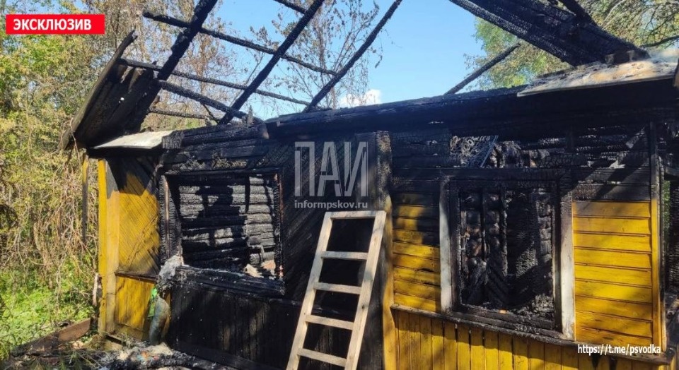 В Опочецком районе сгорел дачный дом