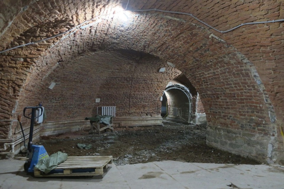 Подготовка к реставрационным работам началась в Троицком соборе Подготовка к реставрационным работам началась в Троицком соборе