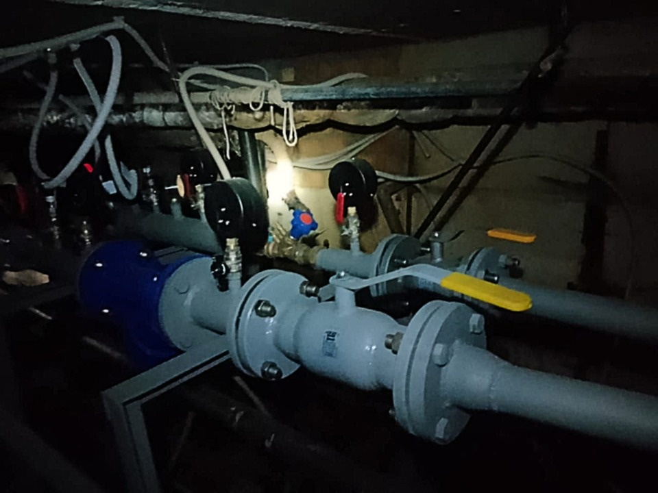 В доме на улице Труда в Пскове отремонтировали систему горячего водоснабжения