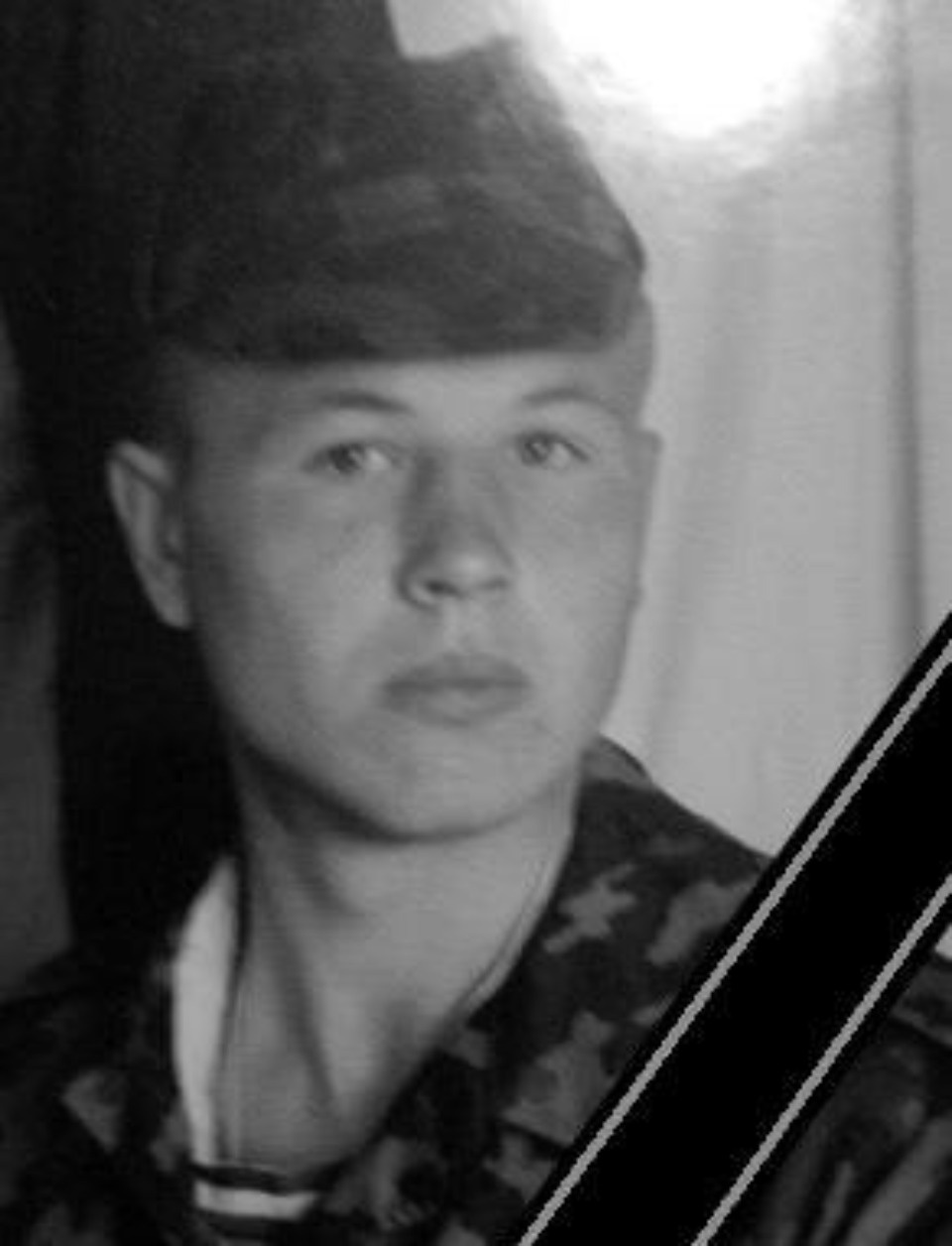 С четырьмя погибшими в зоне СВО героями простились в Псковской области 