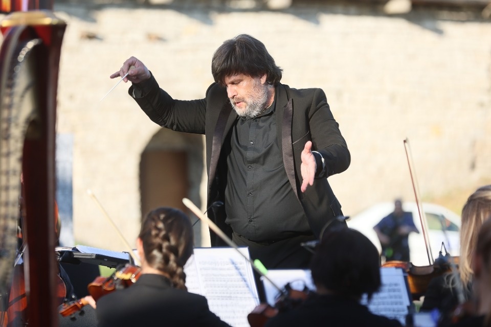 Лучше хором