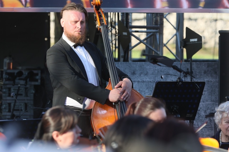 Лучше хором