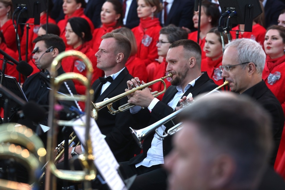 Лучше хором