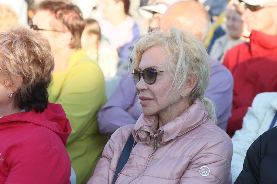 Лучше хором