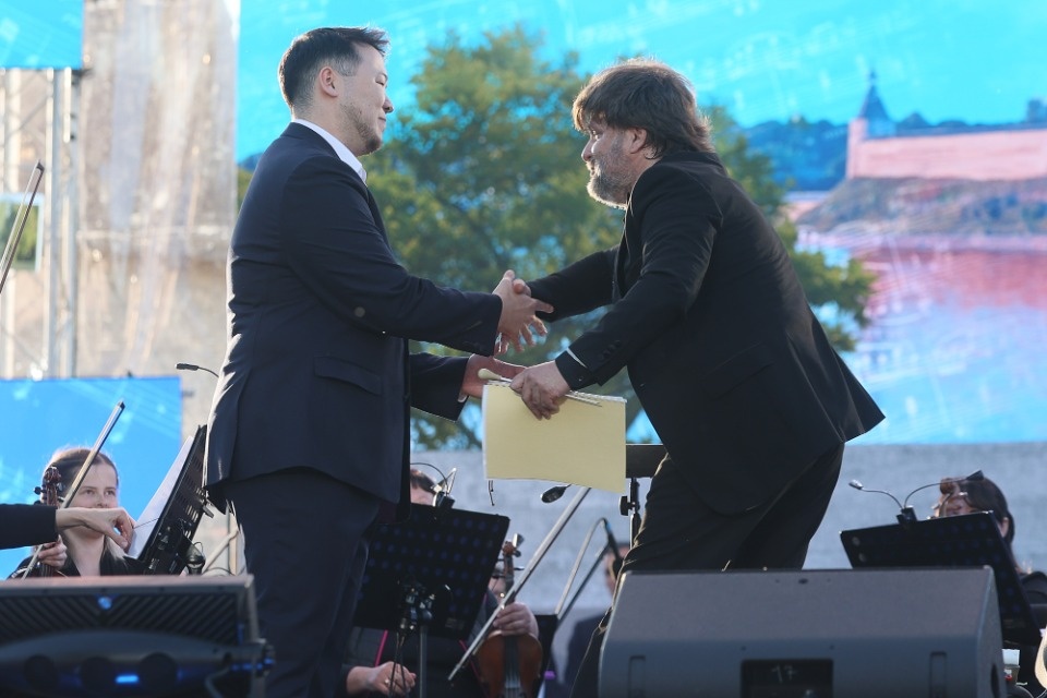 Лучше хором