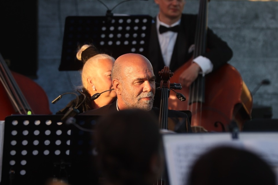 Лучше хором