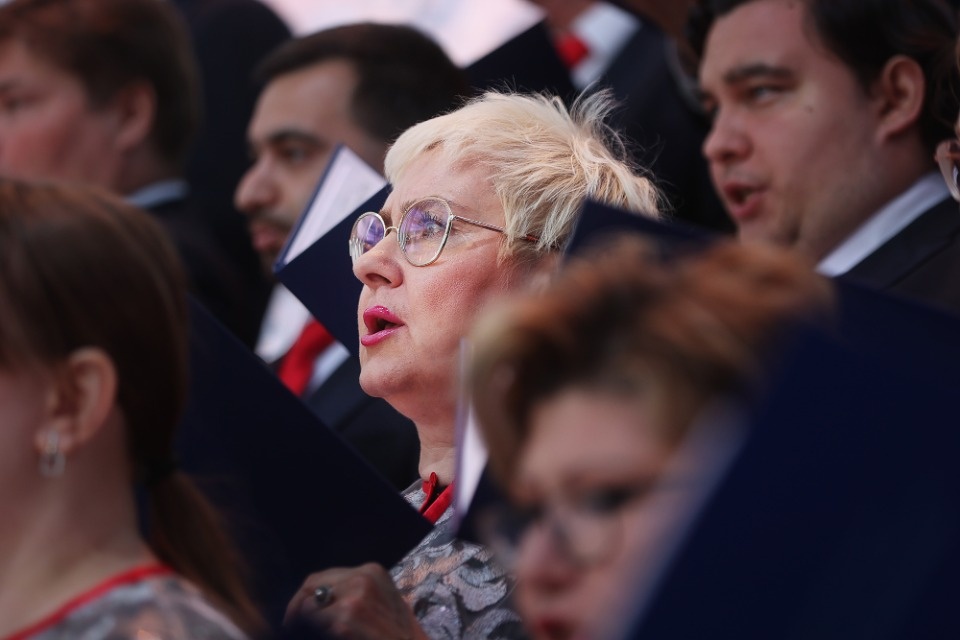 Лучше хором