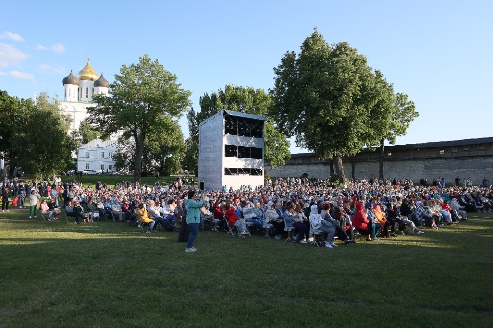 Лучше хором