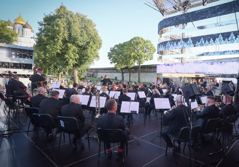 Лучше хором