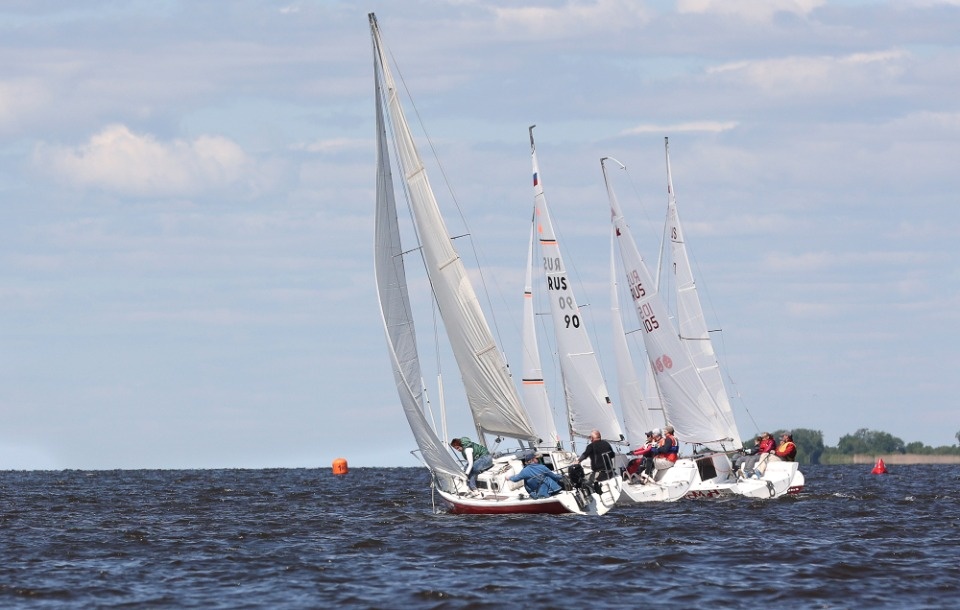 На всех парусах