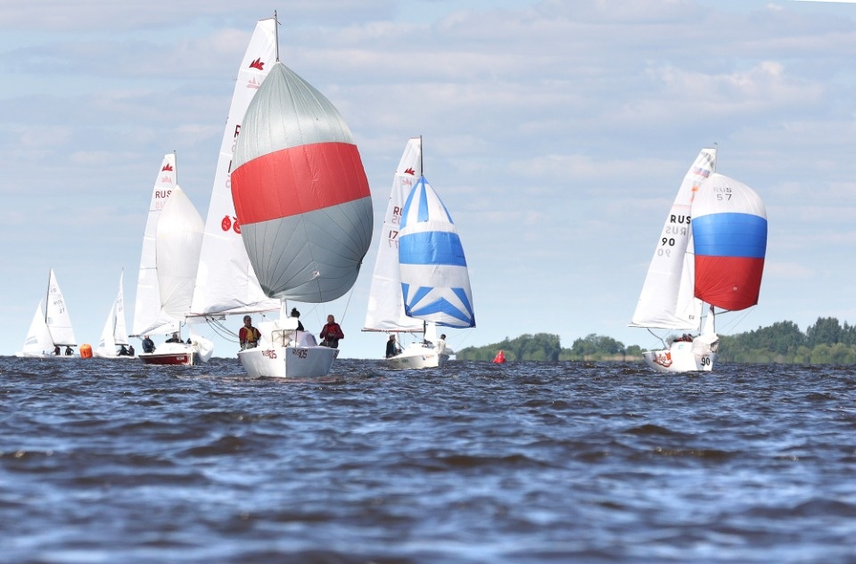 На всех парусах