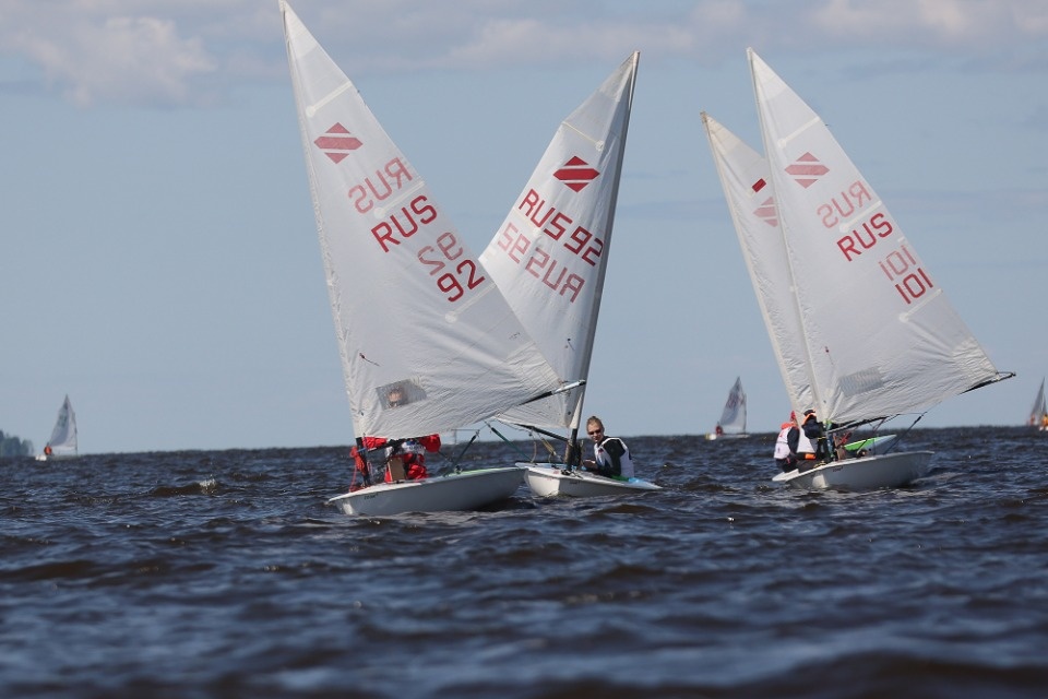 На всех парусах