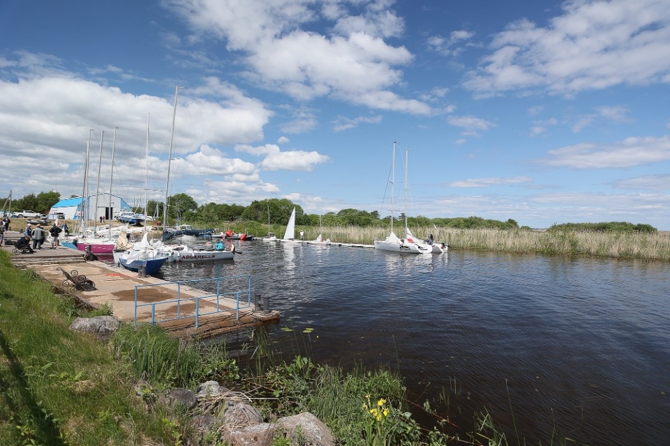 На всех парусах