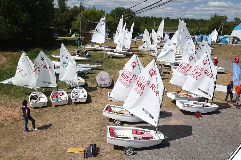 На всех парусах