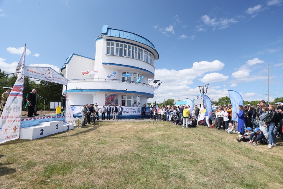 На всех парусах