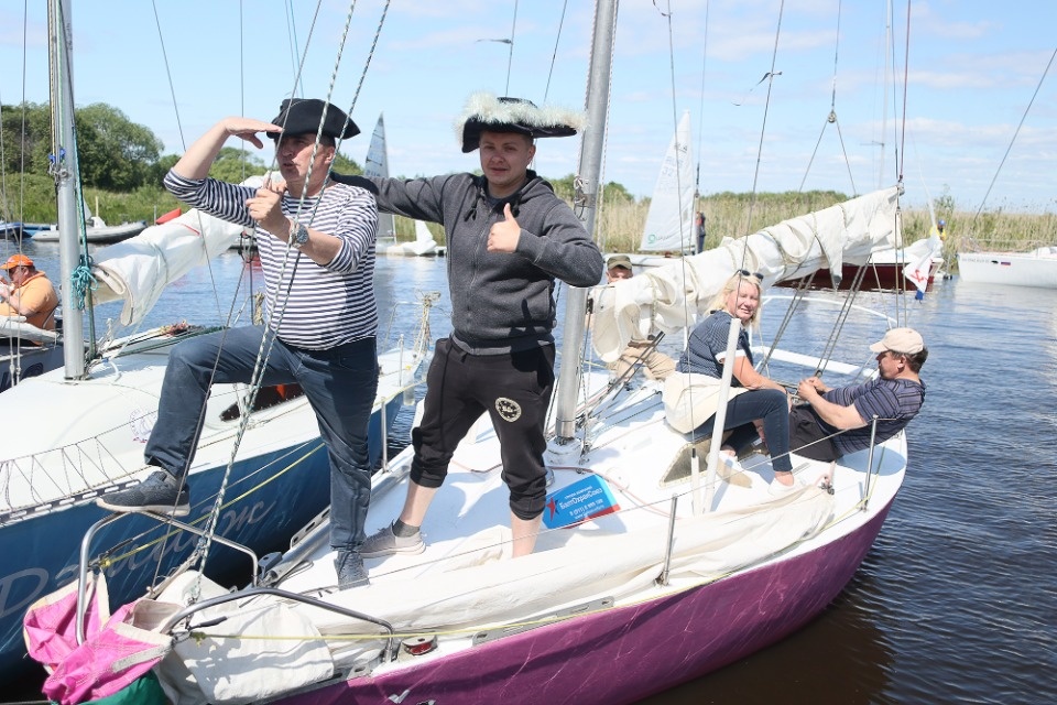 На всех парусах