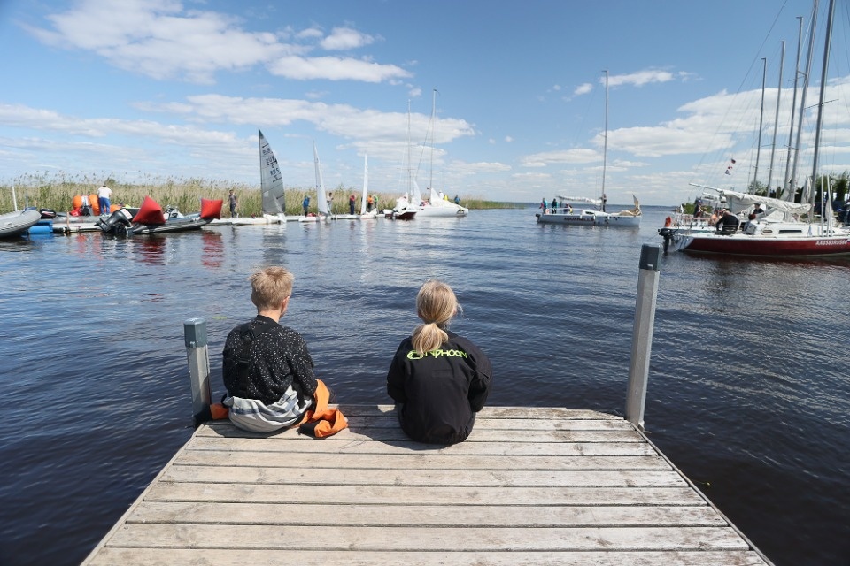 На всех парусах
