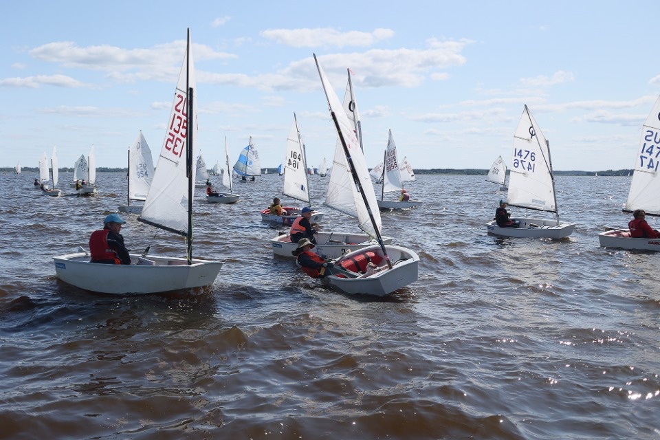 На всех парусах