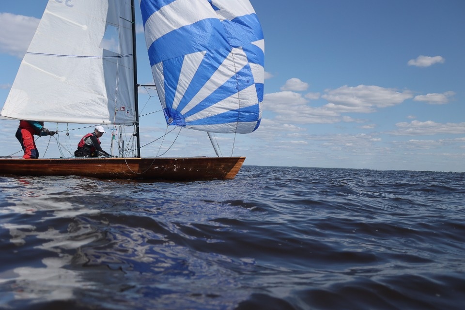 На всех парусах