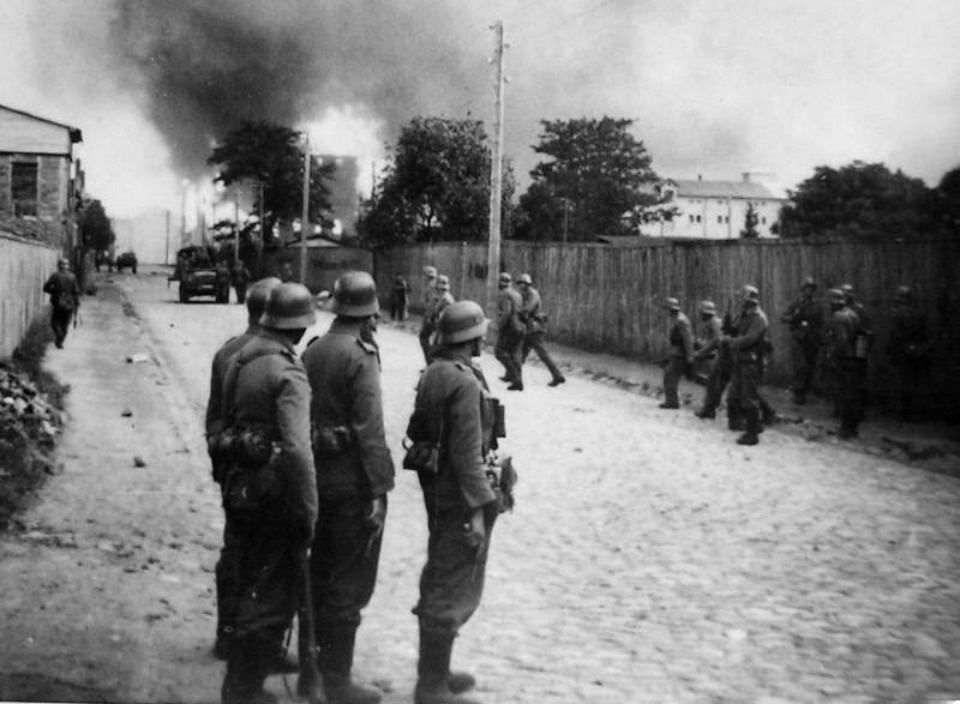 В июне 41-го. Первые дни войны