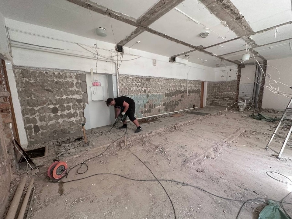 В нескольких детских садах и школах Пскова проведут ремонтные работы