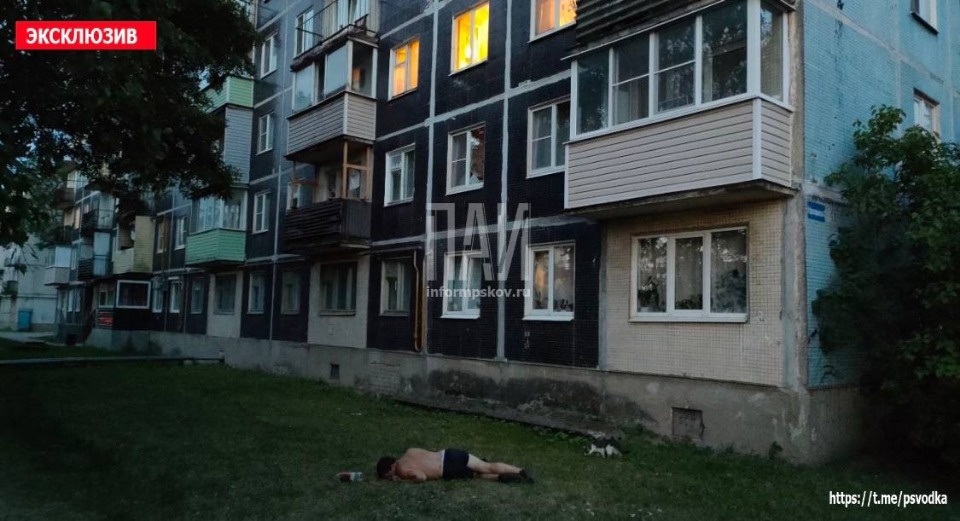 В Пыталово пьяный мужчина на спор выпрыгнул с балкона на третьем этаже