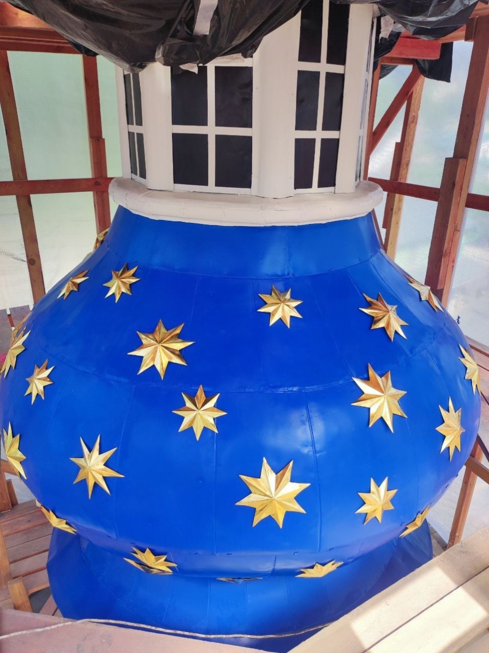 Реставрация купола Лазаревской церкви завершилась в Псково-Печерском монастыре Реставрация купола Лазаревской церкви завершилась в Псково-Печерском монастыре