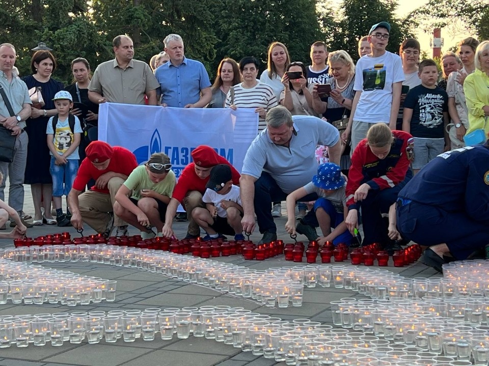 Псковские газовики приняли участие в организации акции «Огненные картины войны»