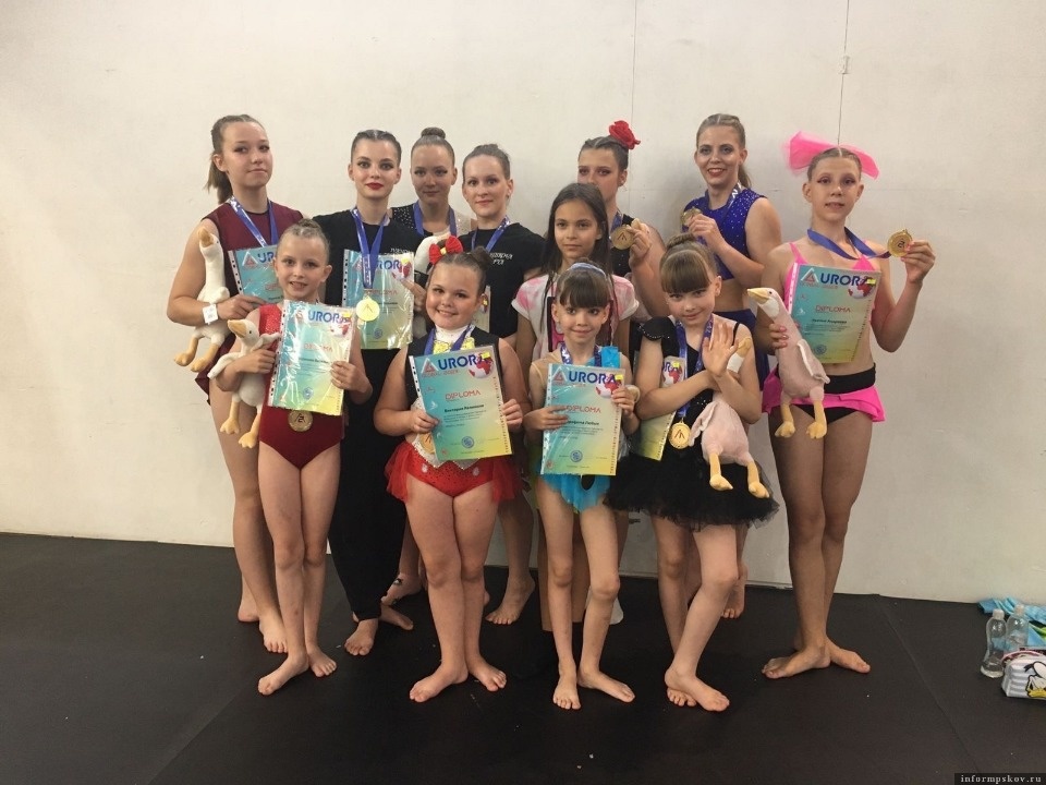 14 медалей привезли воздушные гимнастки из Псковской области с международного чемпионата