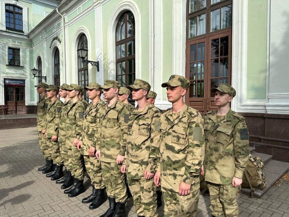 Псковские призывники направились на службу в воинские части Росгвардии Псковские призывники направились на службу в воинские части Росгвардии