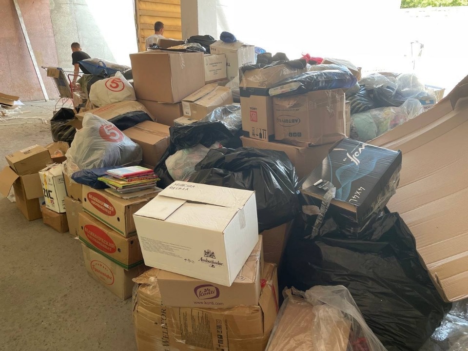 Псковичи собрали гуманитарную помощь для пострадавших от затопления жителей Новой Каховки