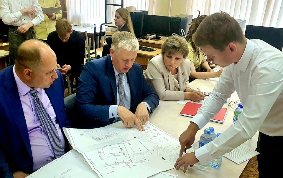 Псковские газовики принимают экзамены у студентов колледжа ПсковГУ