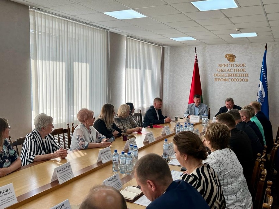 Профсоюзы Брестской и Псковской области подписали соглашения о сотрудничестве