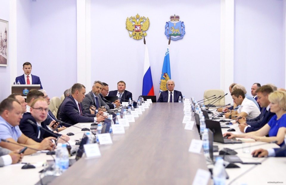 Земельные участки под строительство предоставят псковским орденоносцам СВО и их родственникам