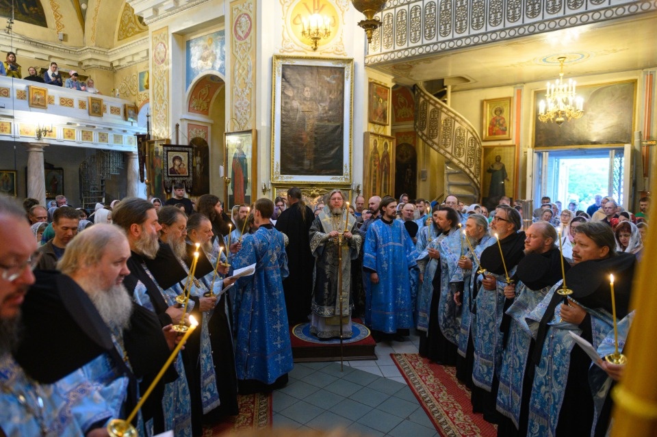Состоялся первый выпуск в Псково-Печерской духовной семинарии 