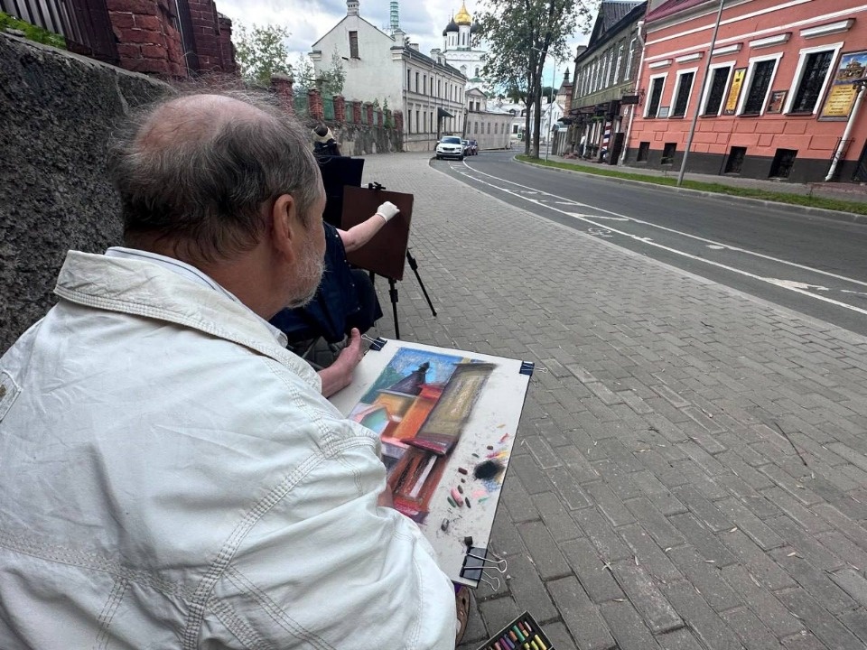 15 художников из России и Белоруссии участвуют в пленэре в Пскове