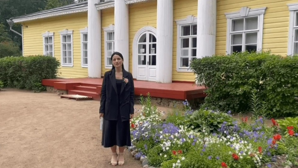 Педагог из Великих Лук участвует в конкурсном отборе на телешоу «Классная Тема!»