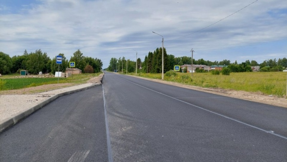 С опережением графика идет ремонт на двух объектах дорожного нацпроекта в Печорском и Псковском районах