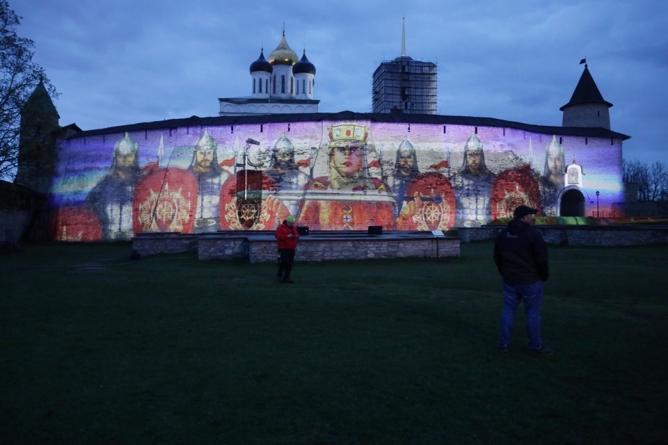 90-метровый водный экран для мультимедийного шоу установят на днях Псковской области в Витебске