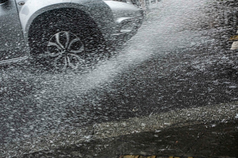 МЧС предупредило псковичей о неблагоприятной погоде 18 июля